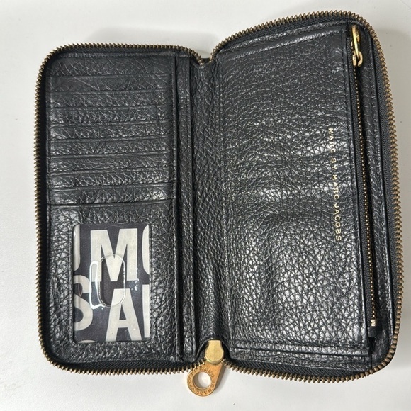 Marc by Marc Jacobs Leather Zip Around Wallet in Black w/Gold Hardware - Picture 5 of 8